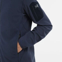 ArcTeryx Delta LT Mens Fleece Jacket 11 ArcTeryx Delta LT Mens Fleece Jacket -Climbing Wear Store Arcteryx Delta LT Mens Fleece Jacket On Model 05