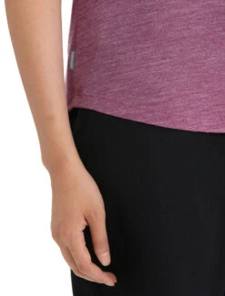 Icebreaker Sphere II Short Sleeve Scoop Womens T-Shirt -Climbing Wear Store Icebreaker Sphere II SS Scoop Womens Tee Go Berry Heather 05