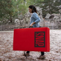 SNAP Hop Bouldering Crash Pad -Climbing Wear Store snap crash pads rebound grenadine 6 380x380 1