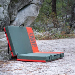 SNAP Hop Bouldering Crash Pad -Climbing Wear Store snap crash pads rebound grenadine sol 1 1200x1200 1