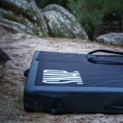 SNAP Stamina Bouldering Crash Pad -Climbing Wear Store snap crash pads stamina black sol 4 1200x1200 1